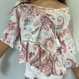 Abercrombie & Finch cropped sleeve paisley top
